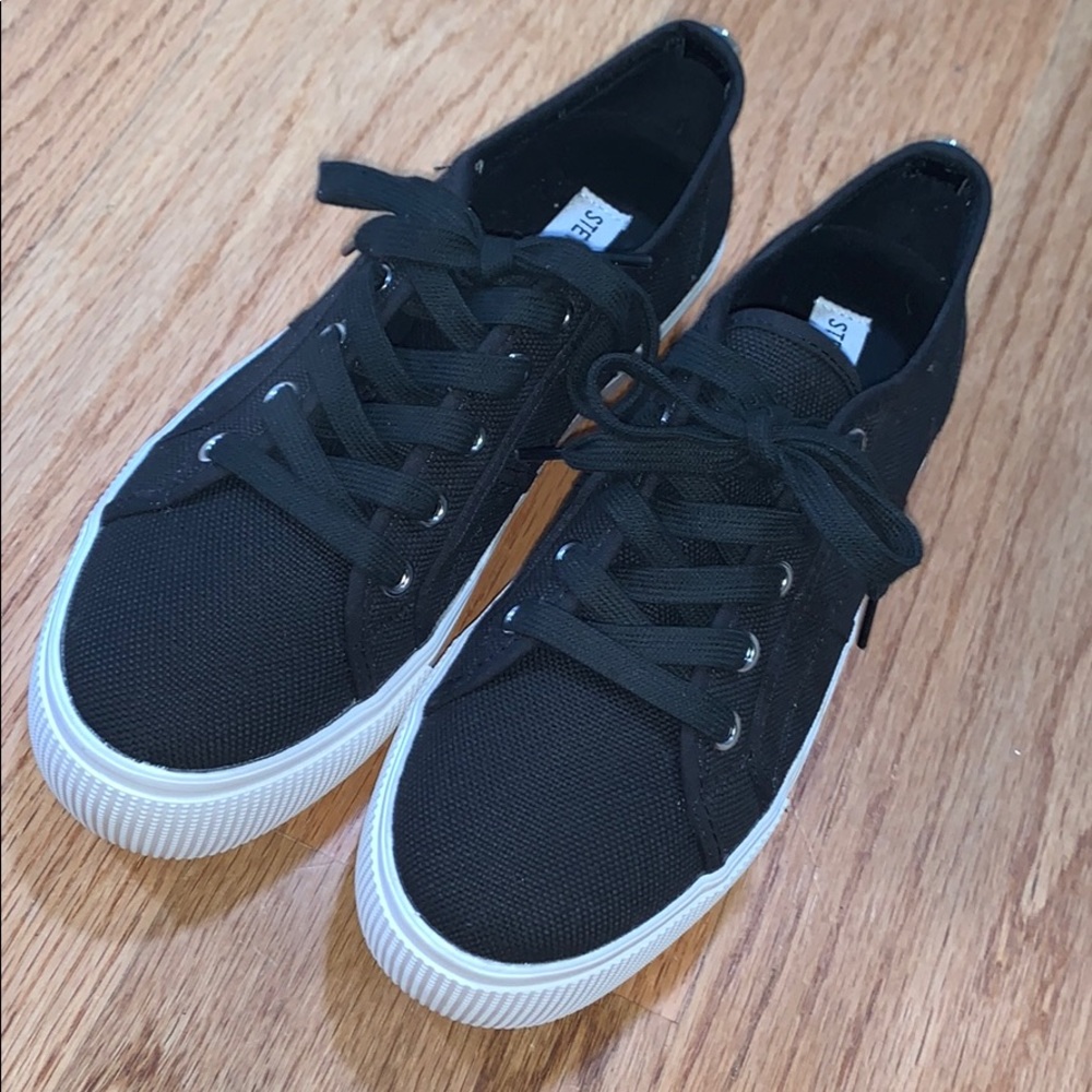 Steve Madden Emmi Platform Sneakers Black & White